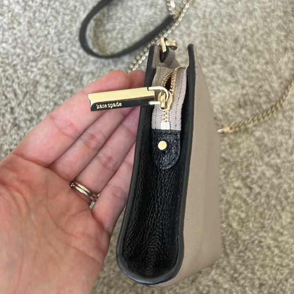 Kate Spade New York Crossbody Bag - Picture 8 of 9